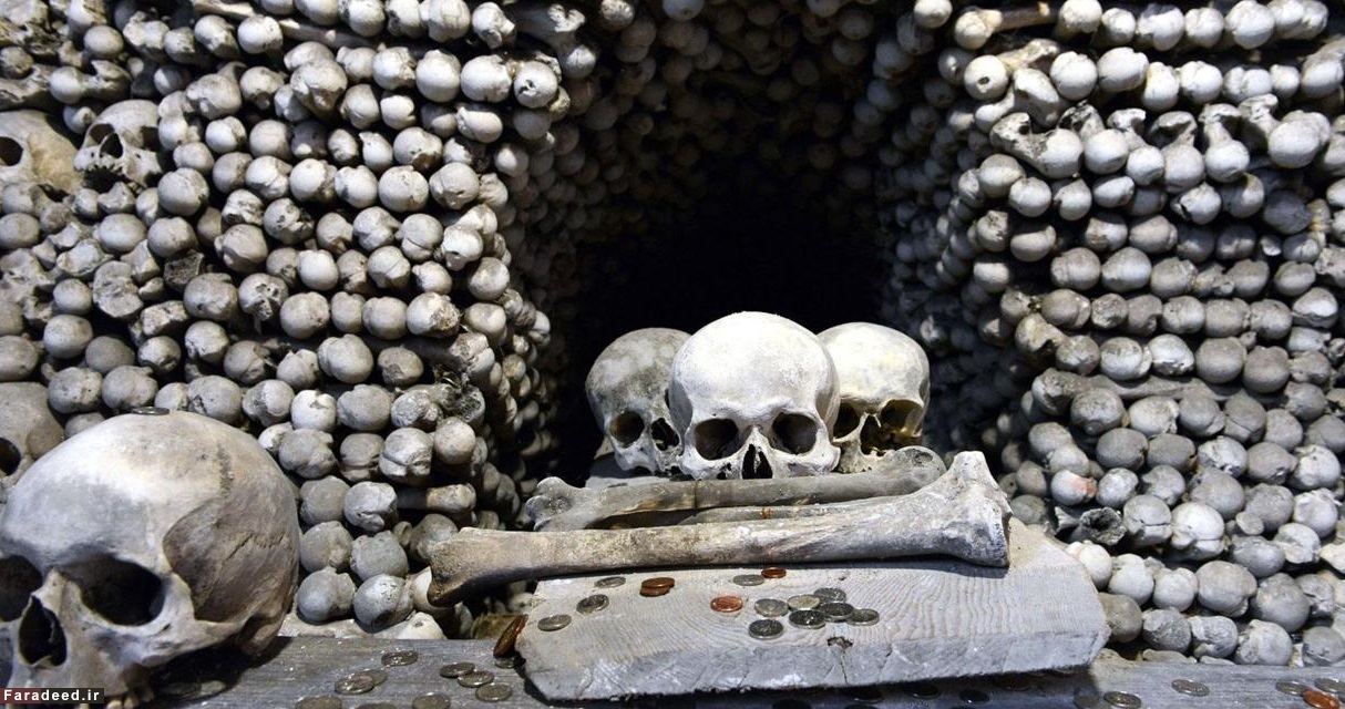 (تصاویر) تزئین کلیسا با 4000 جنازه