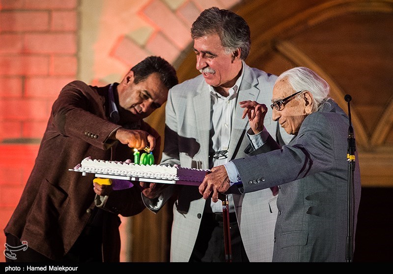 برای من زمین مرز ندارد چون کنار سینمای ایران هستم