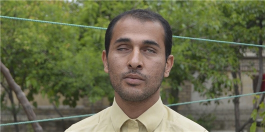 حافظ و سعدی را دوست دارم/هزینهای برای چاپ کتابم ندارم/زندگی را زیبا میبینم