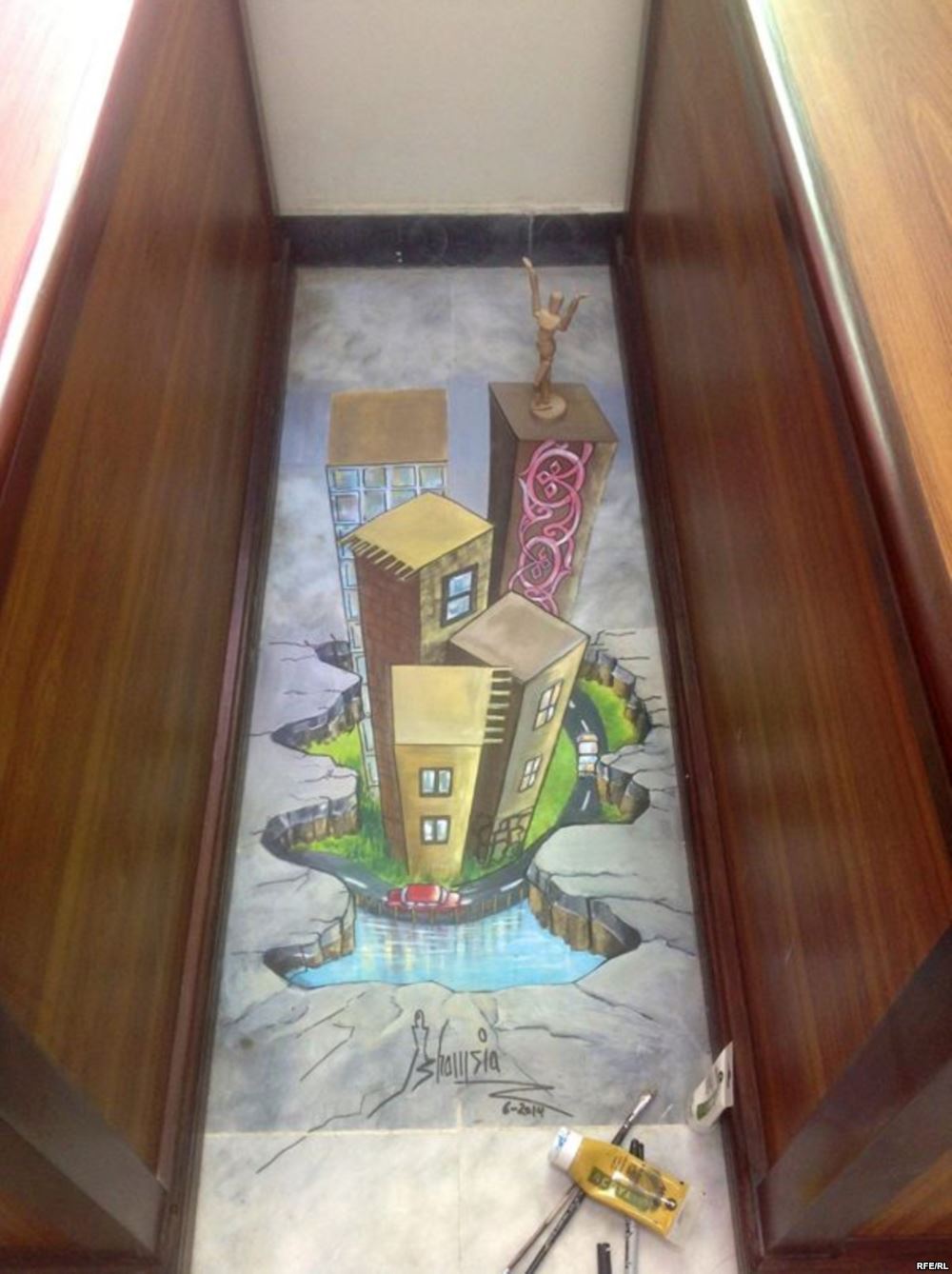 هنر قویتر از جنگ است: مصاحبه با شمسیه حسنی اولین زن گرافیتیکار افغان