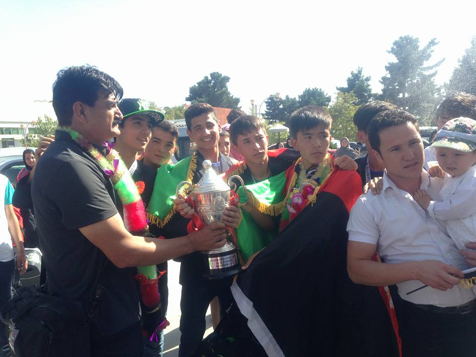 عکس / تیم ملی نونهالان افغانستان به کابل برگشت