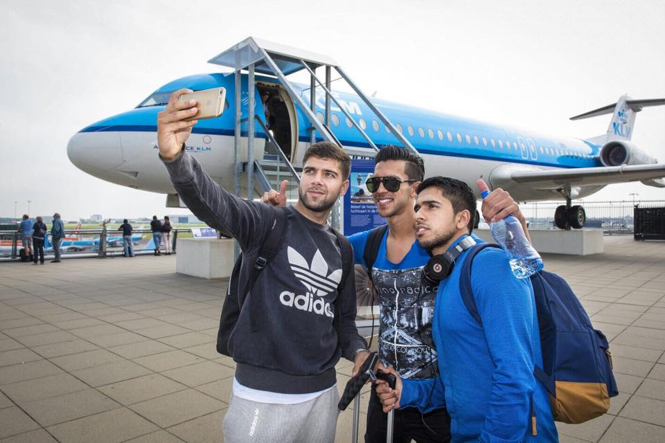 سلفی ۳ ملی پوش افغان در آمستردام / انوش دستگیر، عصمت شنواری و شبیر یوسفی هم رهسپار بانکوک شدند