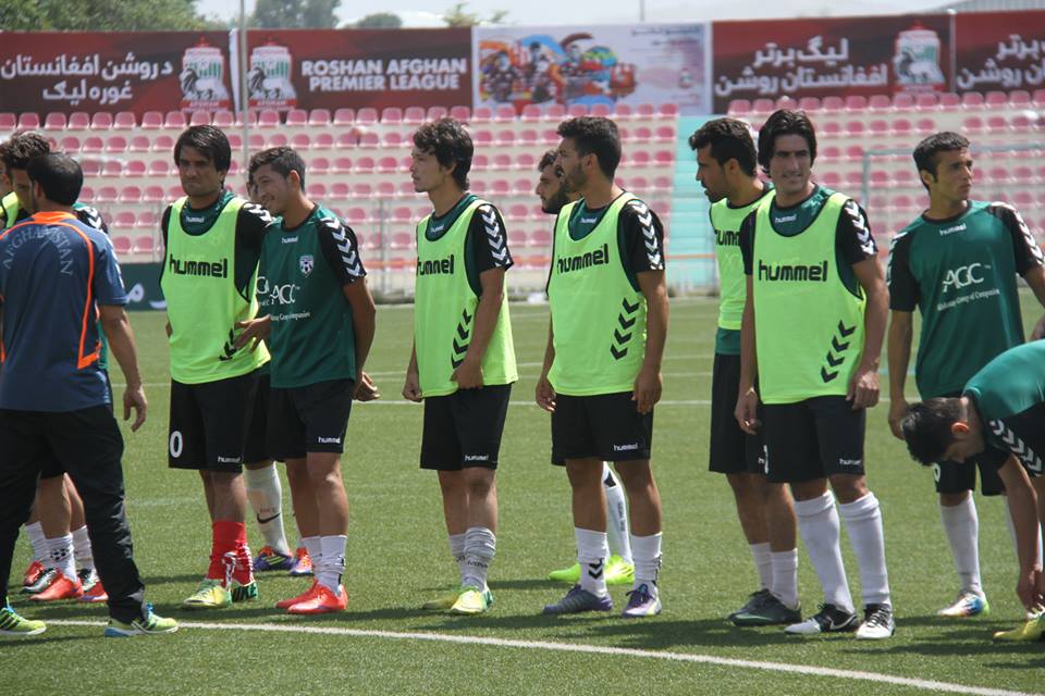 عکس / بازیکنان لیگ برتر با سرمربی تیم ملی افغانستان تمرین کردند